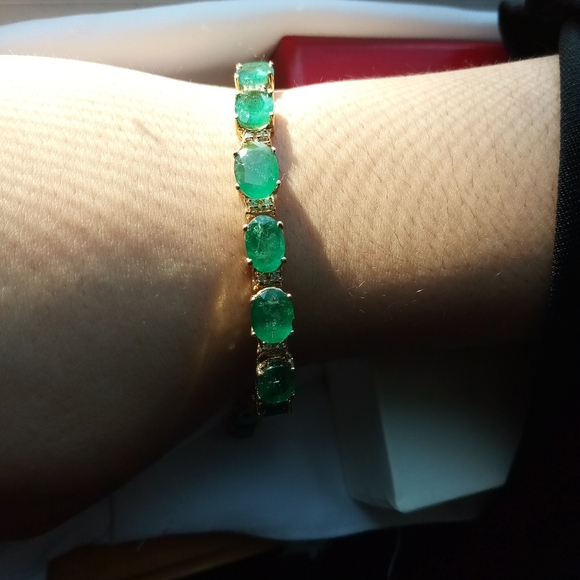 14KT Y/G 29CT Fabulous Emerald Diamond Bracelet - Picture 6 of 17